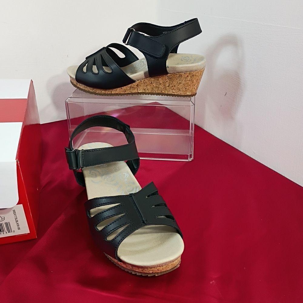 Propet Women's SZ 6W Black Leather Strappy Open Toe Wedge Sandals New With Box.